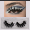Lively Lashes Tippsy